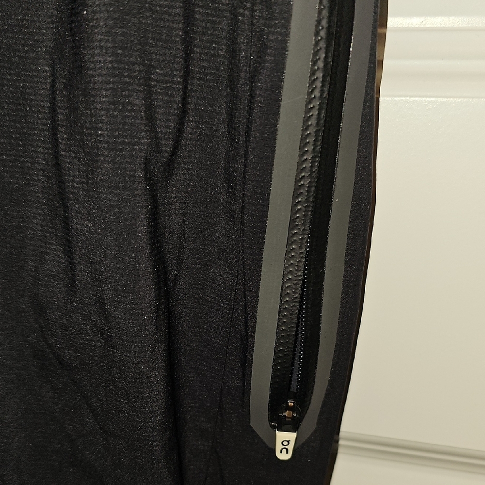 On Running Black Pants with White Highlights - Picture 3 of 7